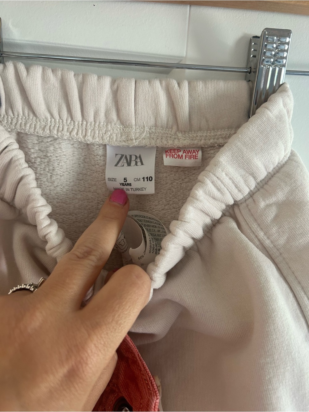 Zara kids Cream Kids Wide-Leg Sweatpants - Soft Elastic Waist- size 5 - Picture 2 of 3